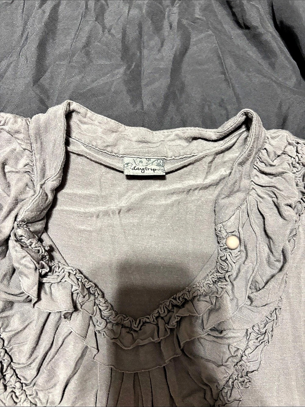 Two top bundle - Picture 4 of 7